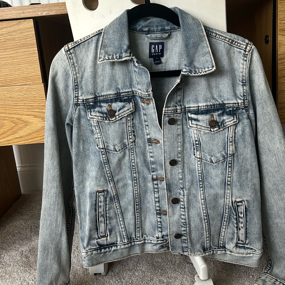 Gap light denim jacket, Size XS barely worn